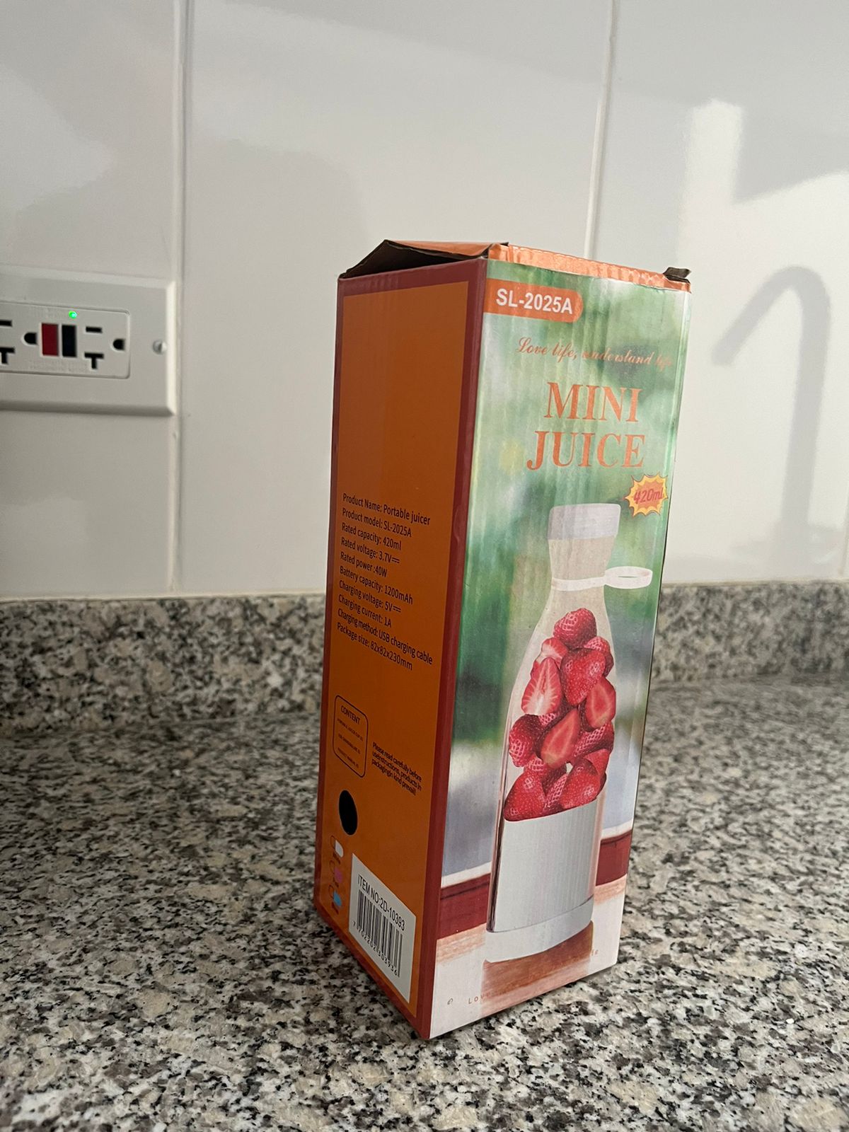 Miniatura 2 de MINI LICUADORA PORTATIL