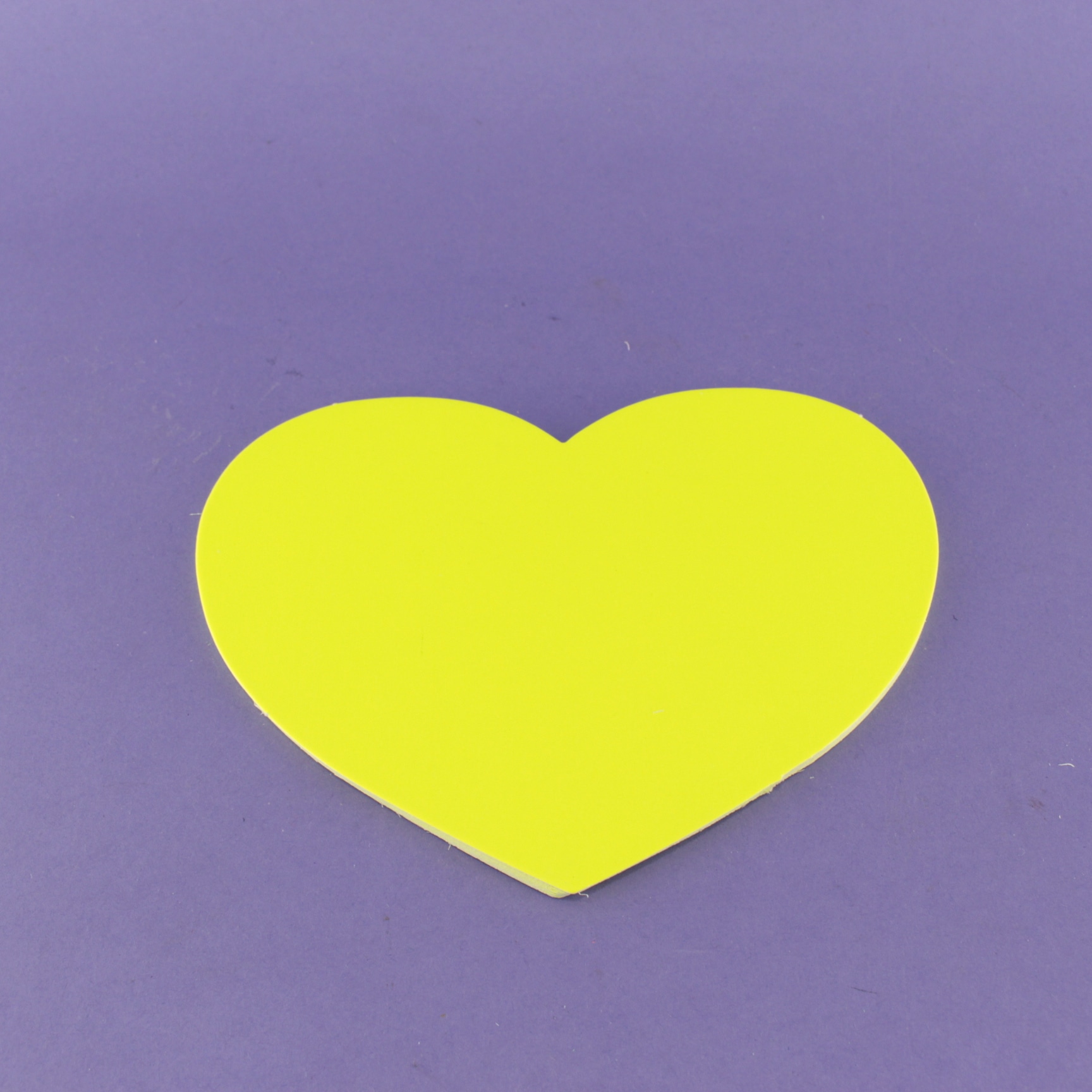 Hablador fluorescente corazon