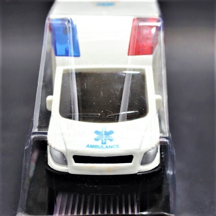 Miniatura 2 de Ambulancia pequeña