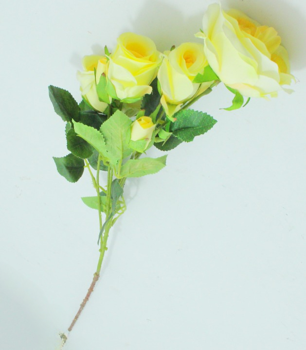 FLOR ARTIFICIAL COLOR AMARILLO