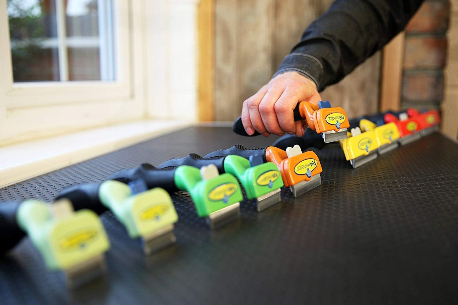 Miniatura 5 de Cepillo Furminator M Pelo Largo