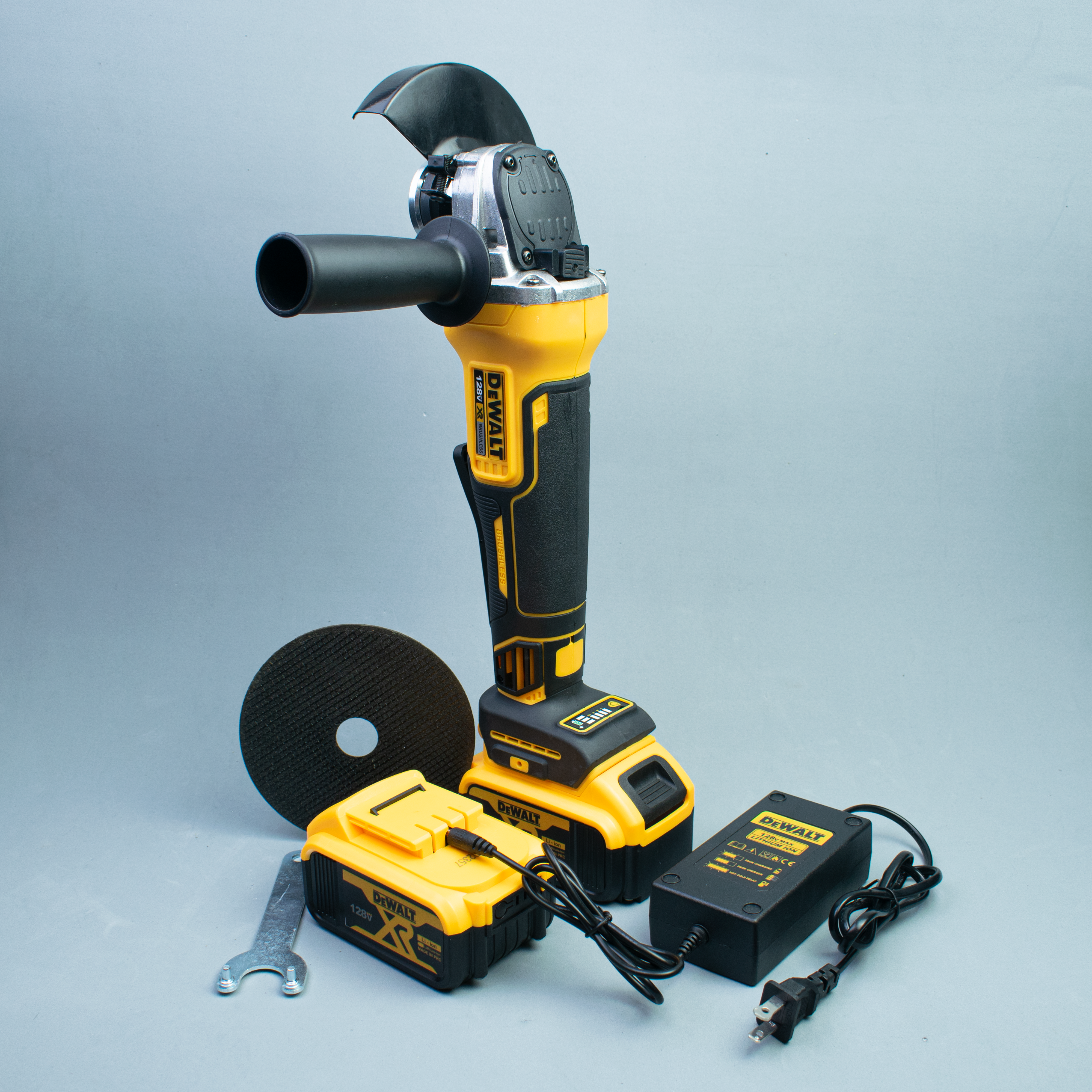 Pulidora Inalambrica DW 128v