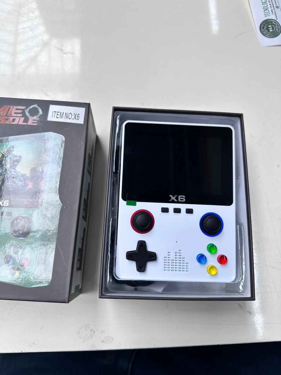 Mini Consola de Juegos Portátil X6
