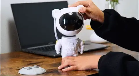 Proyector astronauta galaxia