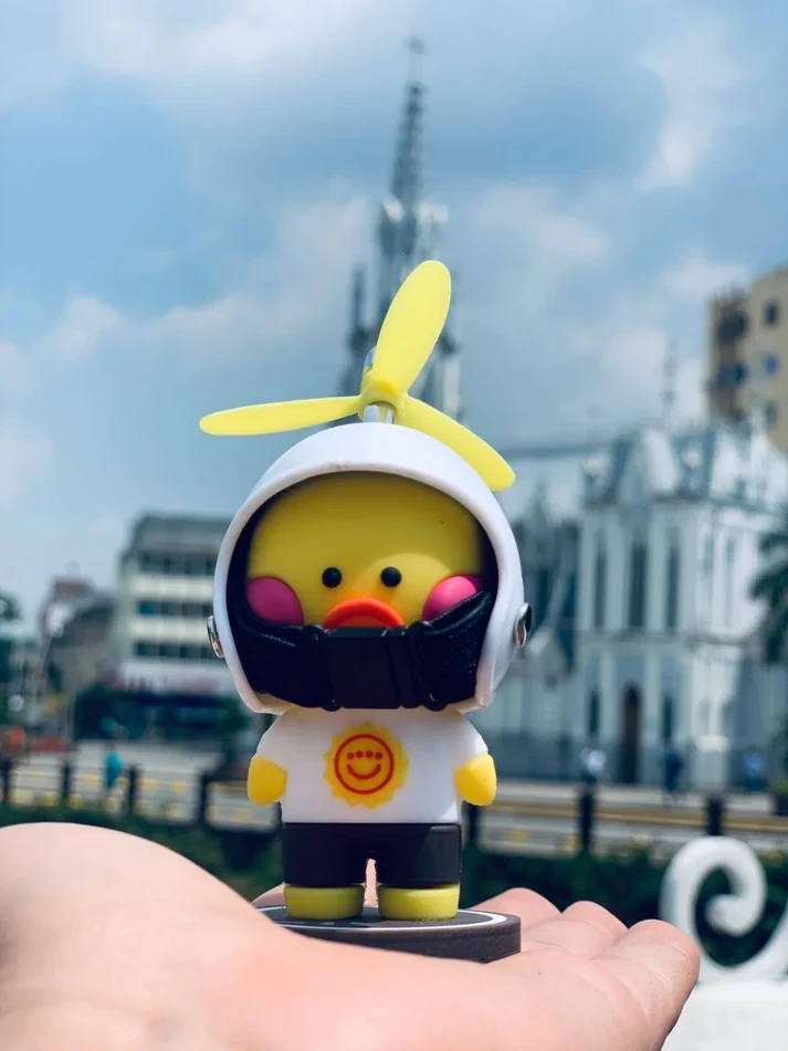 Miniatura 2 de Pequeños patos amarillos con casco para