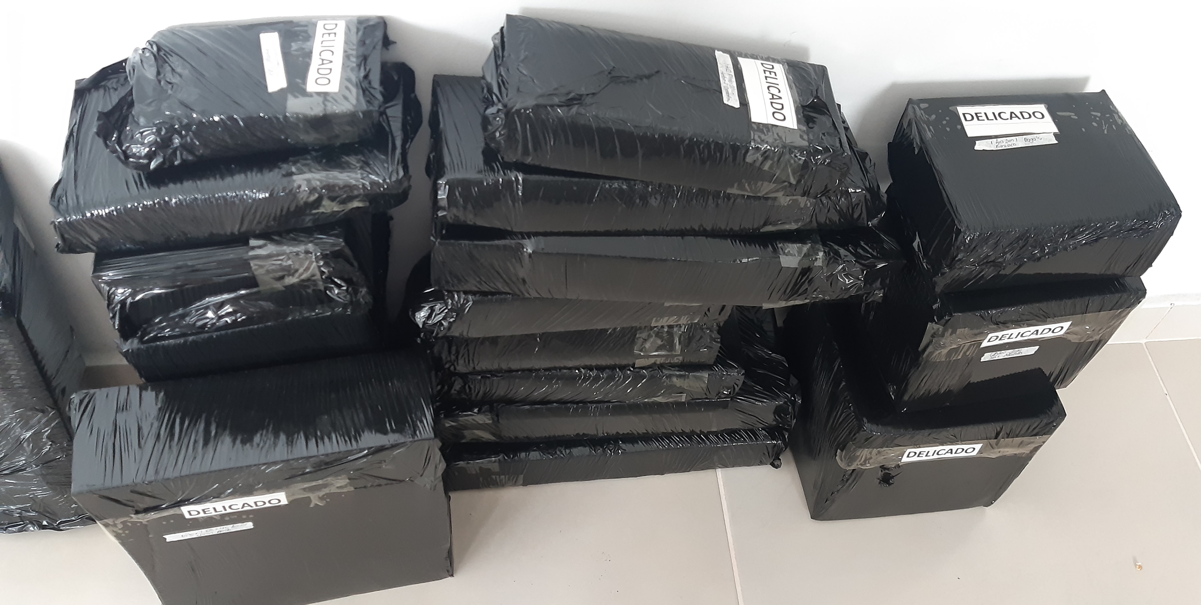 Miniatura 3 de PLASTICO  EMPAQUE ESTRECH 25 X300 M