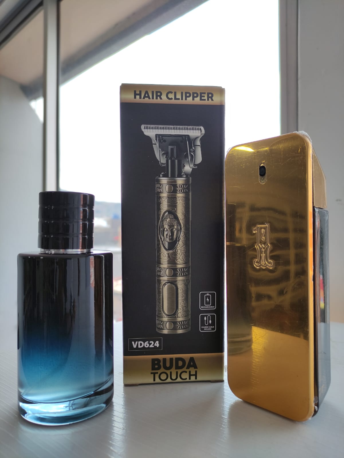 KIT 118 (2 PERFUMES + AFEITADORA BUDA)