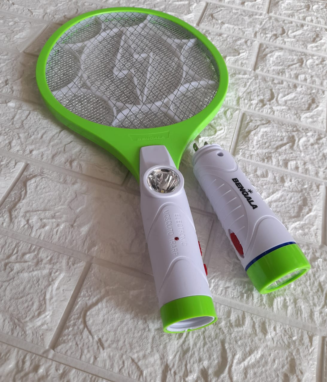 Vista 8 de RAQUETA MATA ZANCUDOS BENGALA