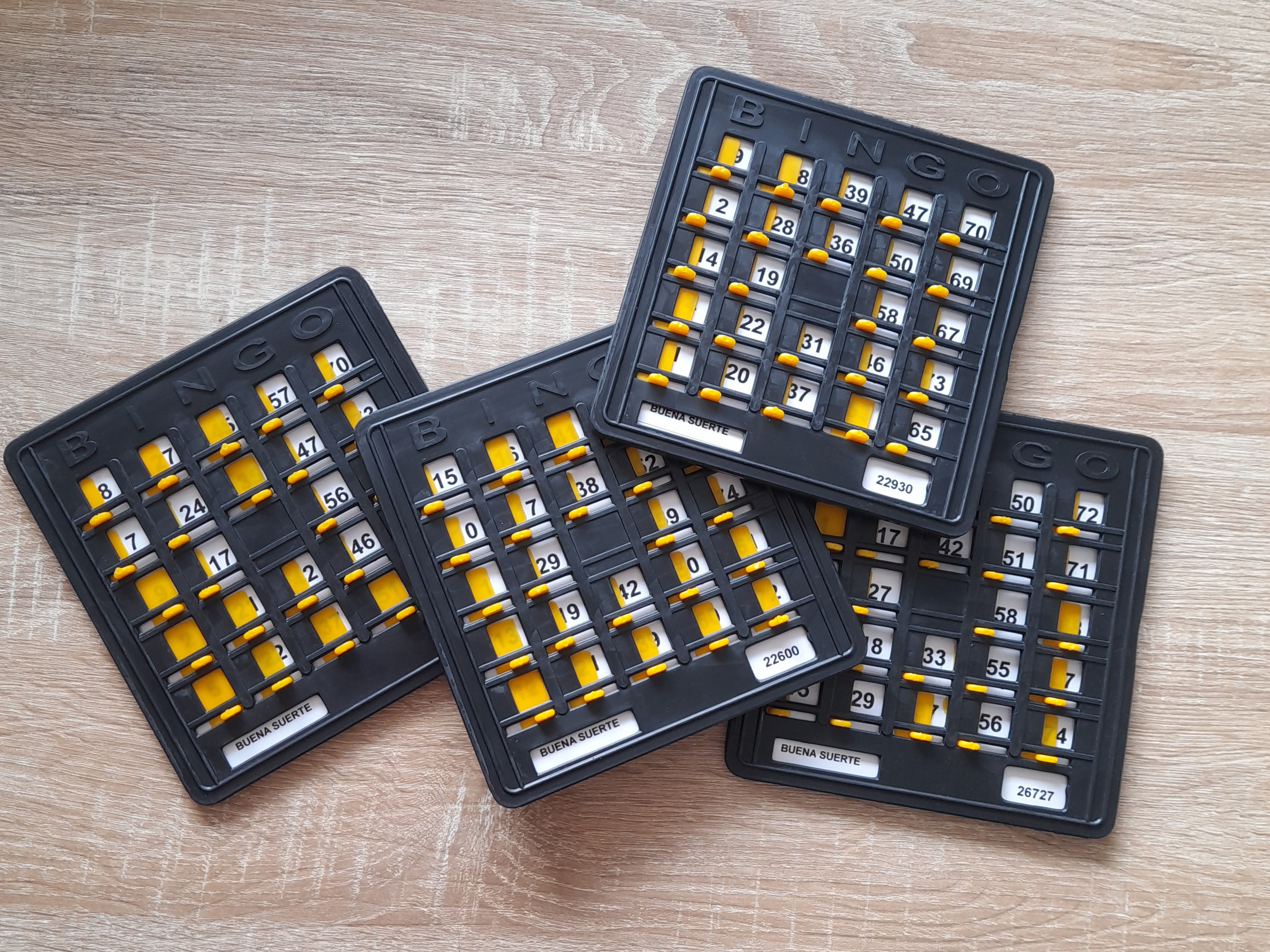 TABLAS PLASTICAS PARA BINGO X 1 UNIDAD