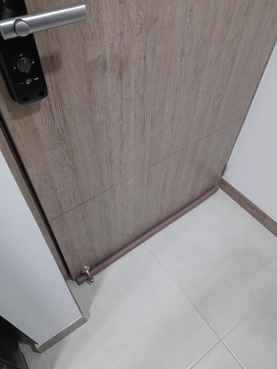 Miniatura 6 de TAPON PARA DEBAJO DE LA PUERTA CAFE 93CM