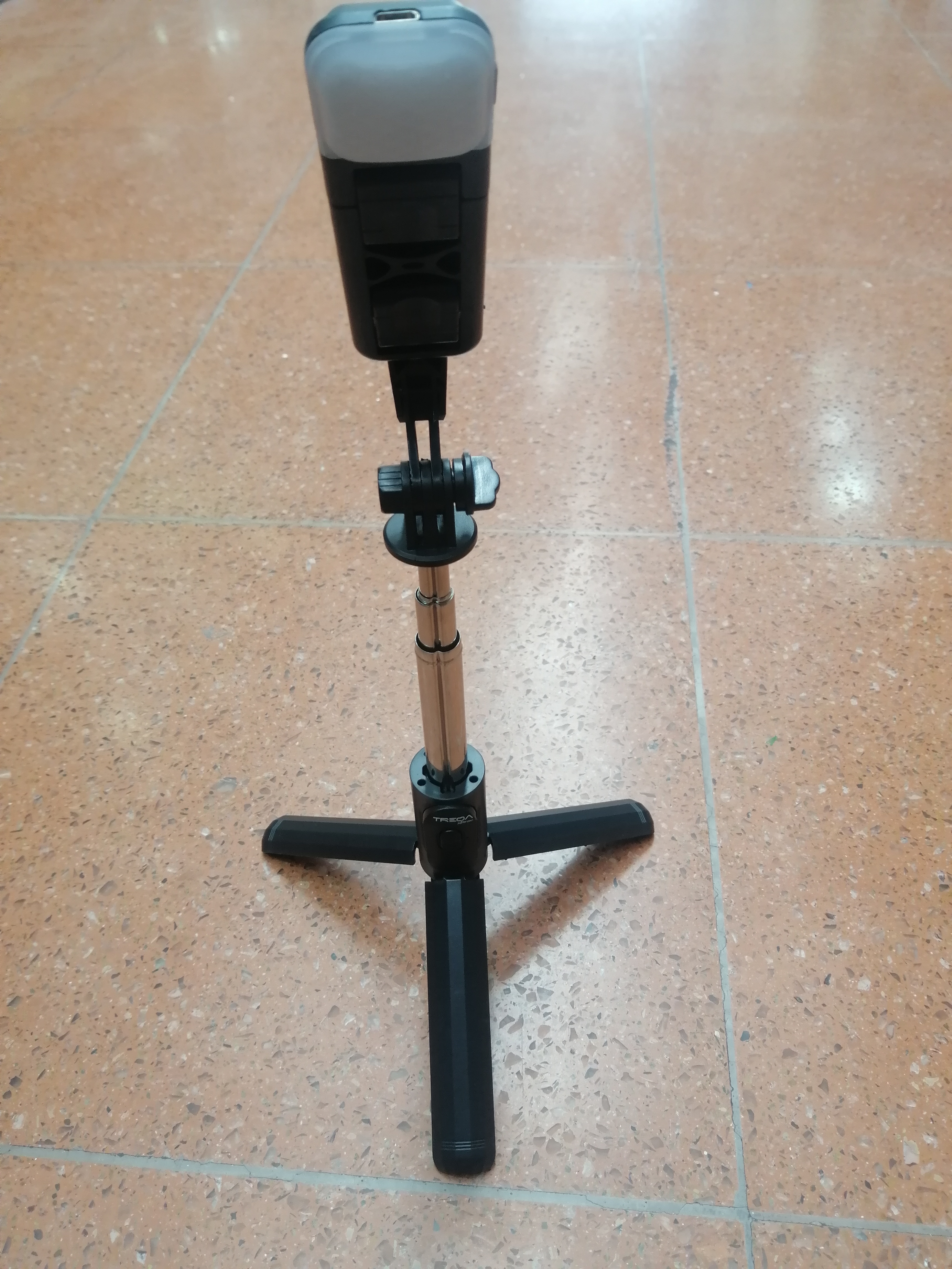 Miniatura 2 de Soporte trípode para ceiular con luz Led