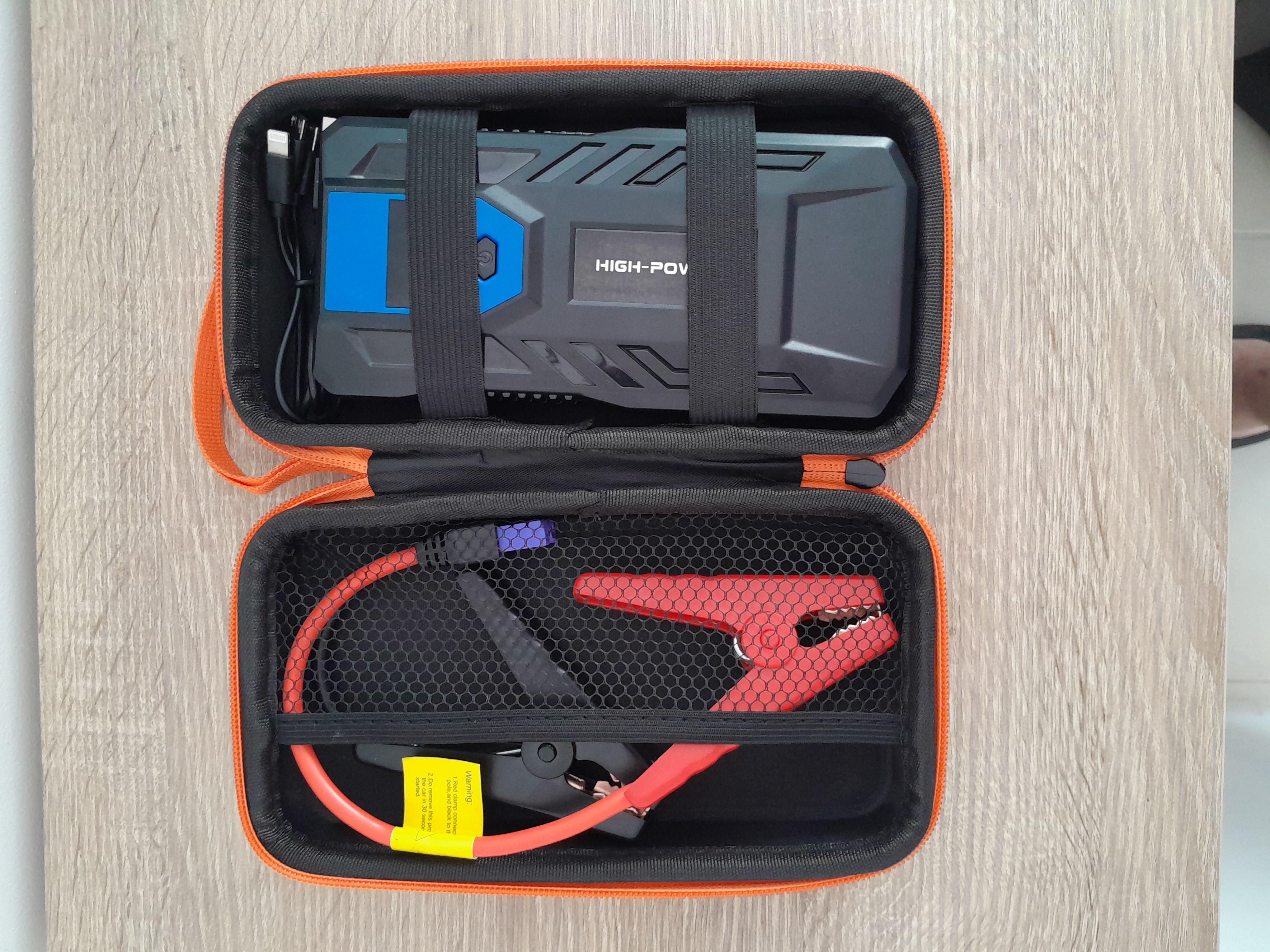 ARRANCADOR DE BATERIA CARRO Y MOTO  3 EN