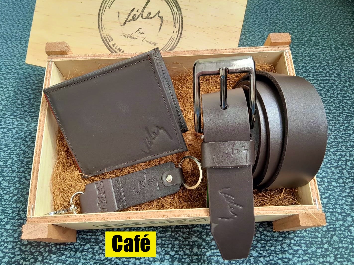 Vista 5 de Trio Correa LISA Billetera Llavero Caja - Color: Miel