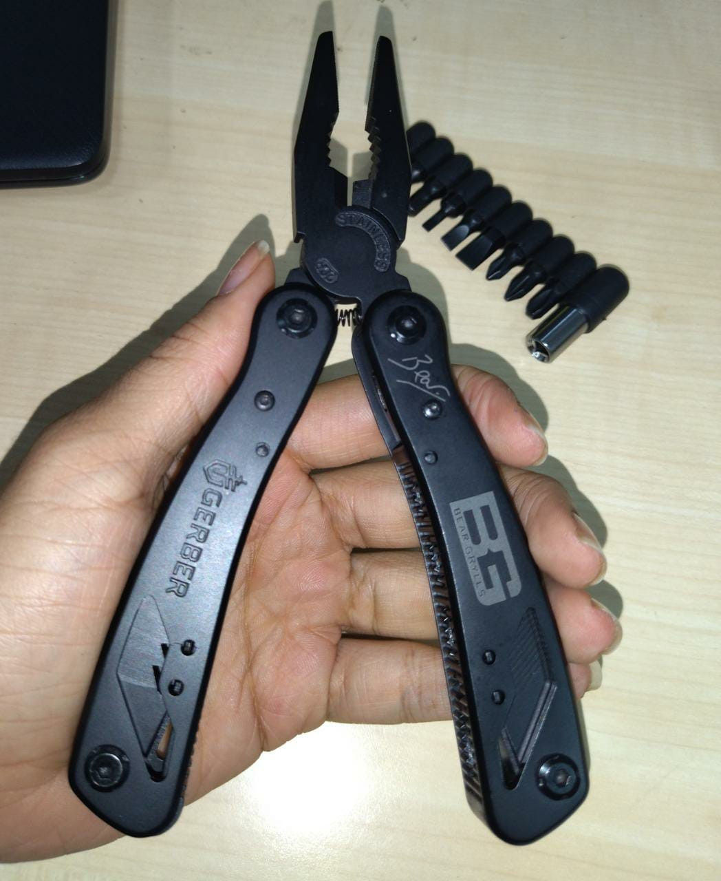 ALICATE MULTIUSOS GERBER