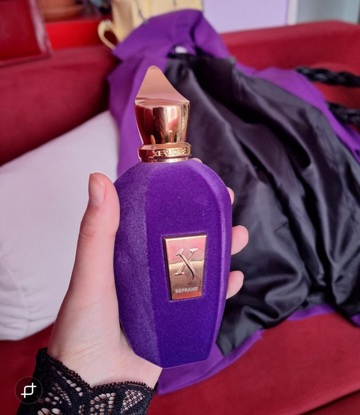 Vista 2 de Soprano Xerjoff - CALIDAD 1.1 ELIXIR: 6 A 8 HORAS