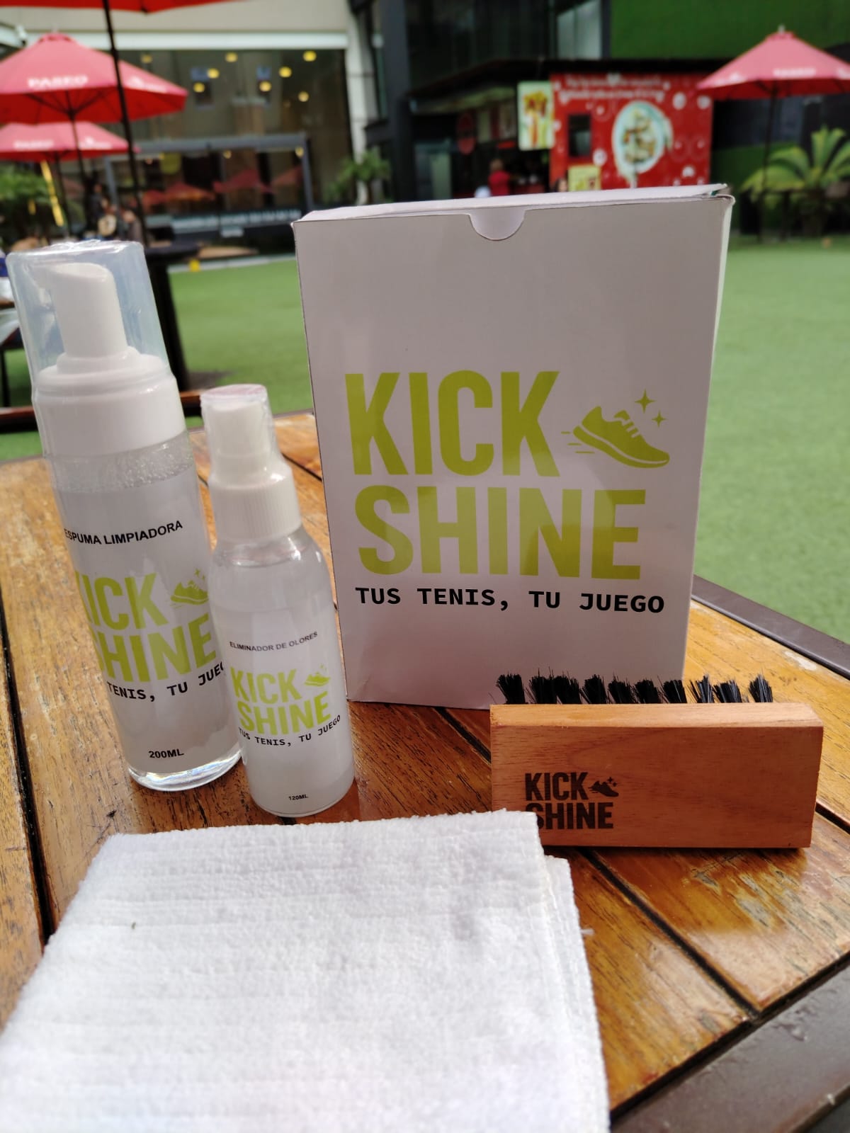 KICK SHINE – Kit limpiador de zapatos