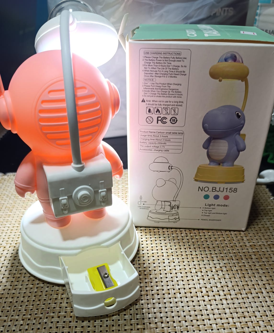 LUZ PARA ESCRITORIO LED ASTRONAUTA